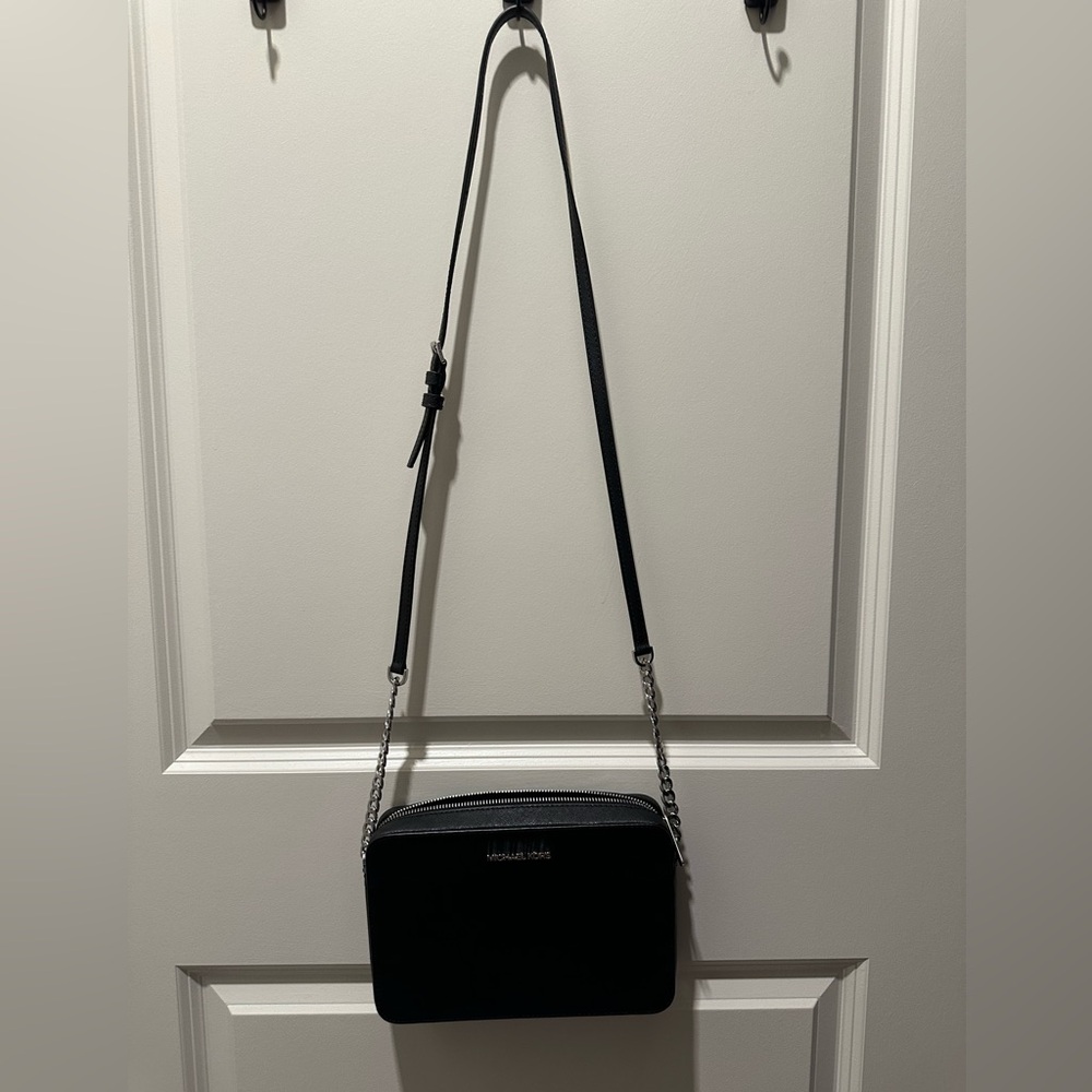 Michael Kors Elegant Black Crossbody Bag